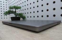 Apple MacBook Pro 16 (2021, M1 Pro) – Liquid Retina XDR, ProMotion 120 Hz – 16 GB RAM / 1 TB SSD – Használt, karcmentes – 94% akku (125 ciklus) – 3 hónap garancia