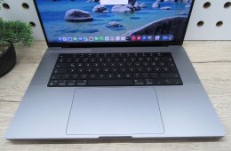 Apple MacBook Pro 16 (2021, M1 Pro) – Liquid Retina XDR, ProMotion 120 Hz – 16 GB RAM / 1 TB SSD – Használt, karcmentes – 94% akku (125 ciklus) – 3 hónap garancia