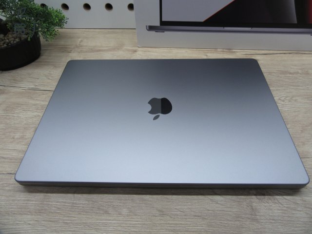 Apple MacBook Pro 16 (2021, M1 Pro) – 16″ XDR, ProMotion 120 Hz, 16 GB / 512 GB – Használt, szép állapot – 82% akku (582 ciklus) – 3 hónap garancia