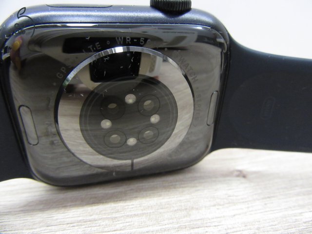 Apple Watch Series 7 – 45 mm – Cellular (eSIM) – Használt, karcmentes – 86% akku – 3 hónap garancia