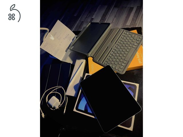 Eladó IPad Air 4, 64GB, Wifi, Sky Blue újszerű állapotban, Pencillel, billentyűzettel.