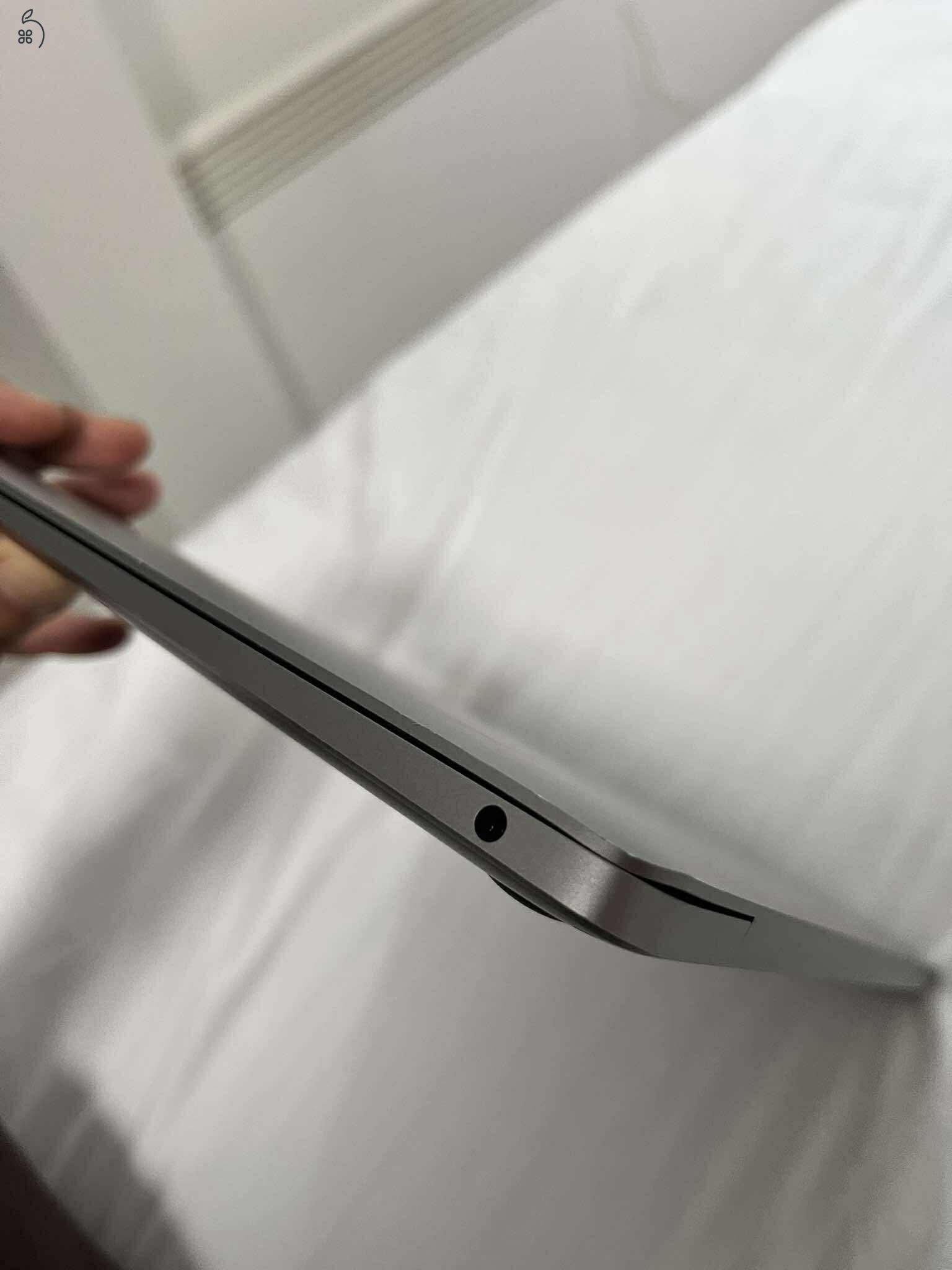 MacBook Air M1 256/8GB