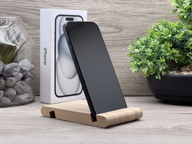 Hibátlan iPhone 15 Black 128GB 2 ÉV Garanciával Számlával 93% Akksi