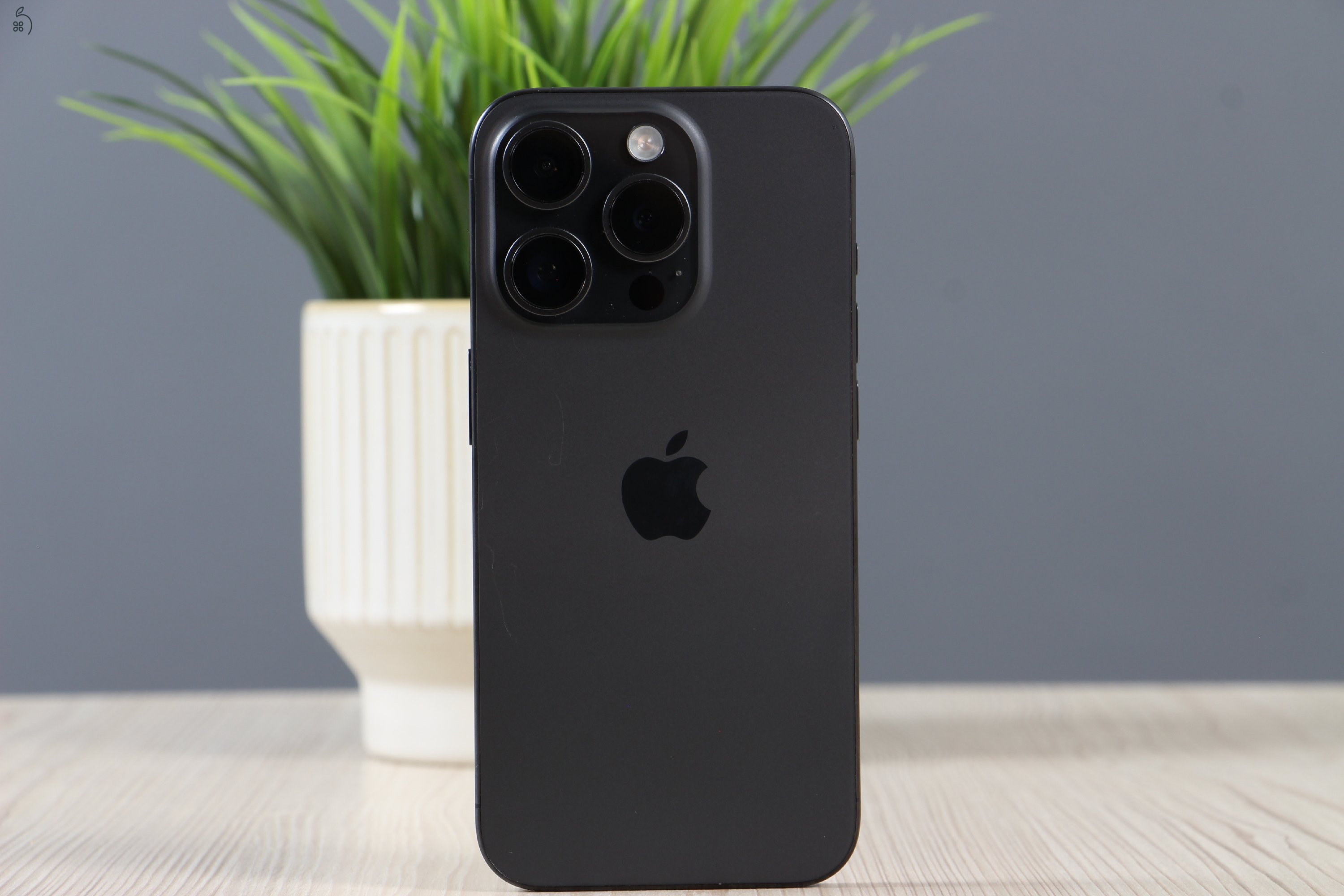 Apple iPhone 15 Pro 256GB Black Titanium B US-7182