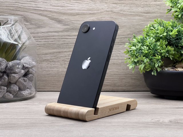 iPhone 16E Black 128GB 2 ÉV Garanciával Számlával 100% Akksi