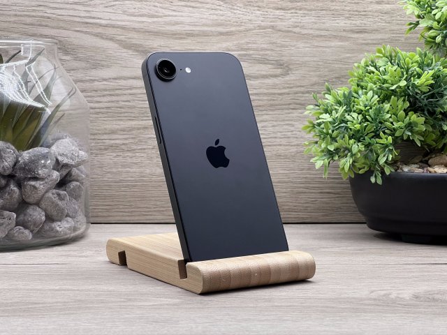 iPhone 16E Black 128GB 2 ÉV Garanciával Számlával 100% Akksi