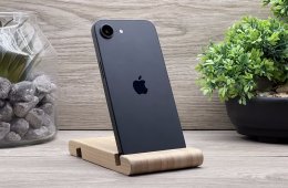 iPhone 16E Black 128GB 2 ÉV Garanciával Számlával 100% Akksi