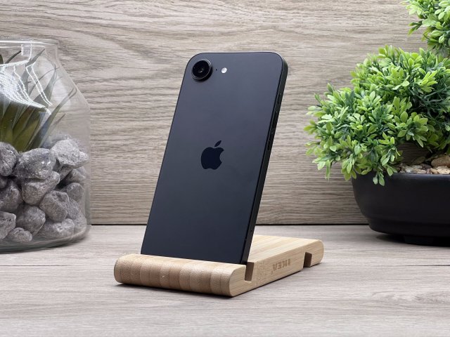iPhone 16E Black 128GB 2 ÉV Garanciával Számlával 100% Akksi