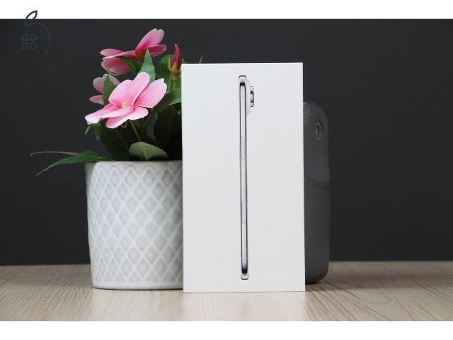 Új Apple iPhone Air 1TB Cloud White US-7266