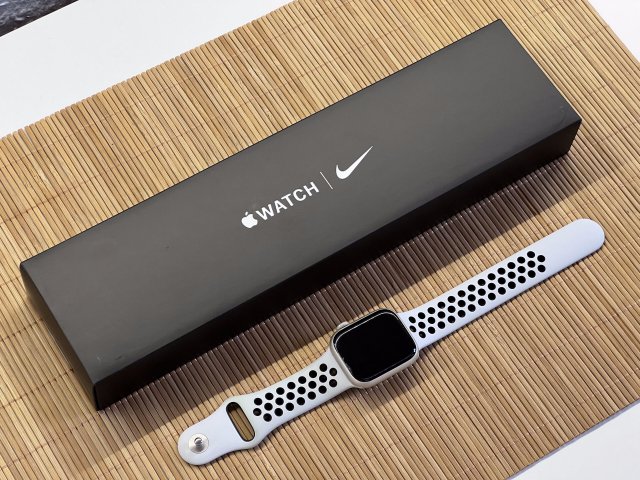 Hibátlan Apple Watch S7 Starlight 41mm 2 ÉV Garanciával Számlával