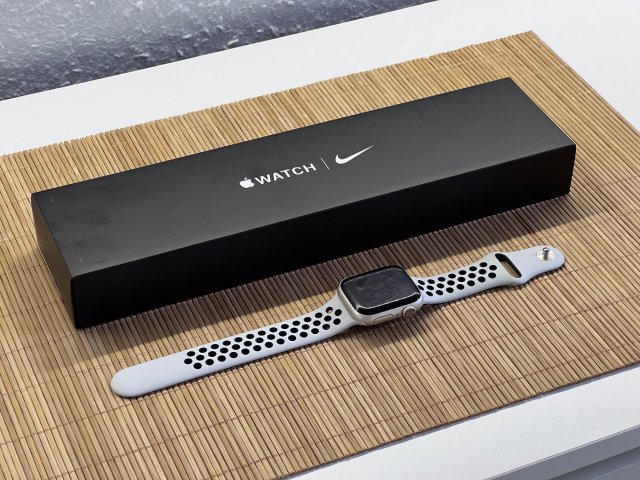 Hibátlan Apple Watch S7 Starlight 41mm 2 ÉV Garanciával Számlával