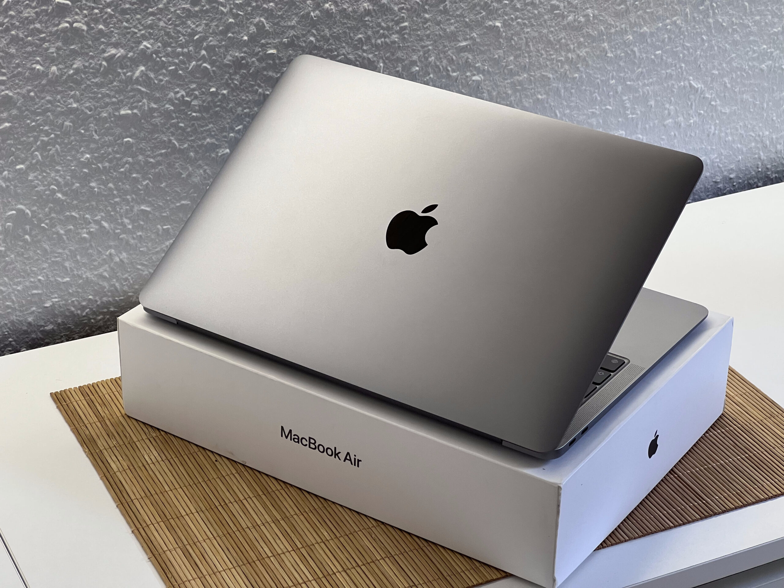 Hibátlan MacBook Air 2020 M1 13”256GB 2 ÉV Garanciával Számlával