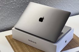 Hibátlan MacBook Air 2020 M1 13”256GB 2 ÉV Garanciával Számlával