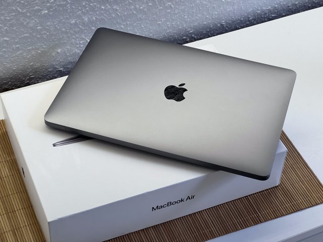 Hibátlan MacBook Air 2020 M1 13”256GB 2 ÉV Garanciával Számlával