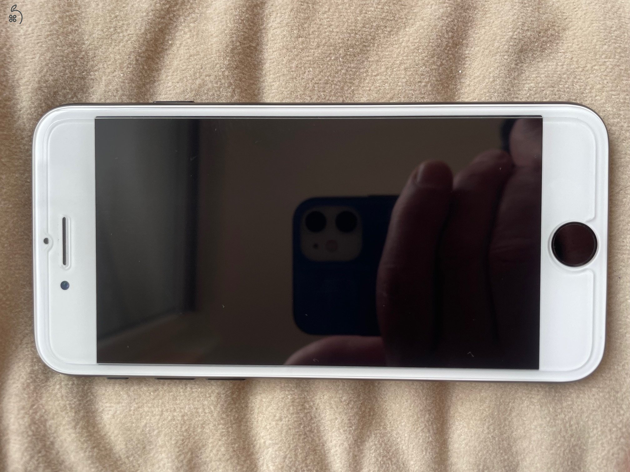iPhone SE 2020 64 GB újszerű kártyafüggetlen mobiltelefon
