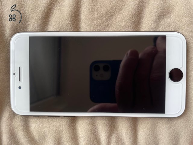 iPhone SE 2020 64 GB újszerű kártyafüggetlen mobiltelefon