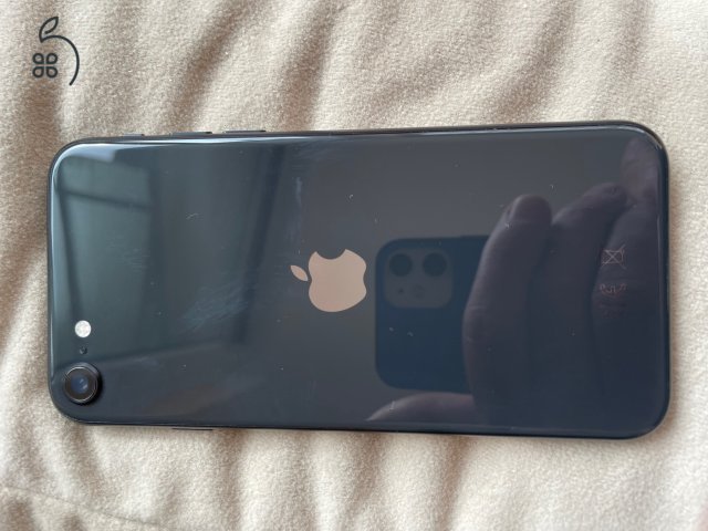 iPhone SE 2020 64 GB újszerű kártyafüggetlen mobiltelefon