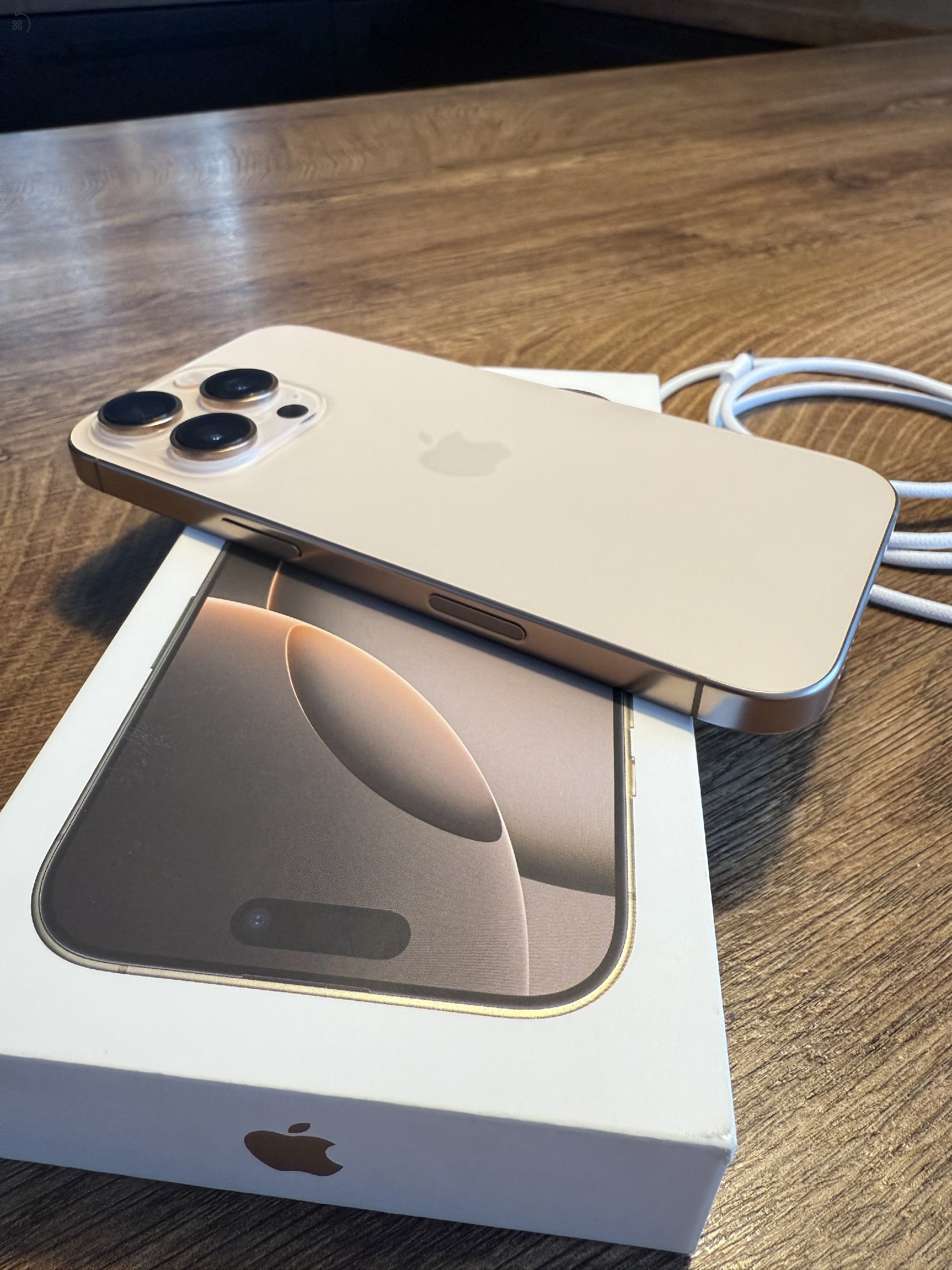 Eladó iPhone 16 pro 128 GB-kitűnő állapotban