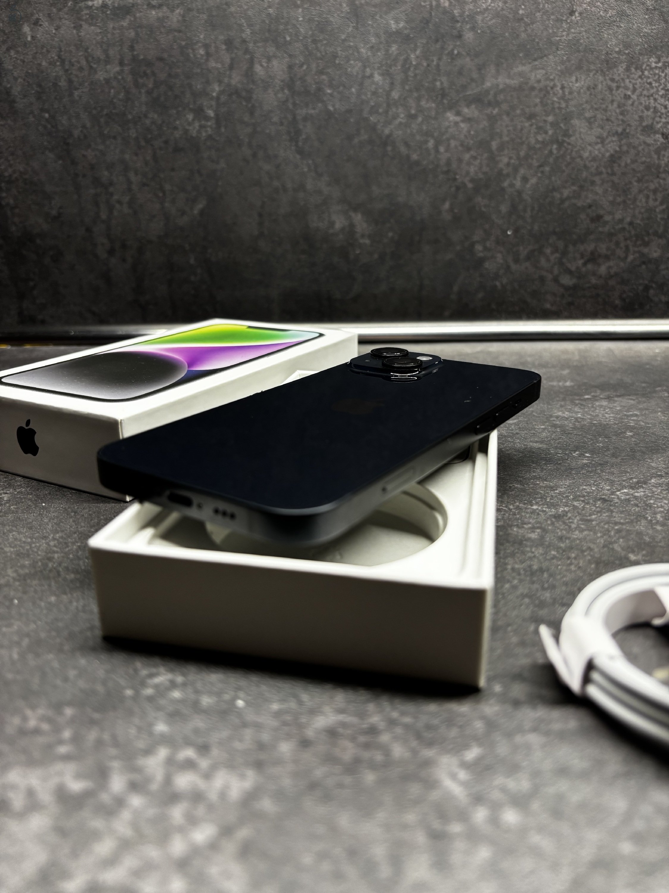 Apple iPhone 13 128Gb, kártyafüggetlen, Szép állapotú, 1 Év Garancia!
