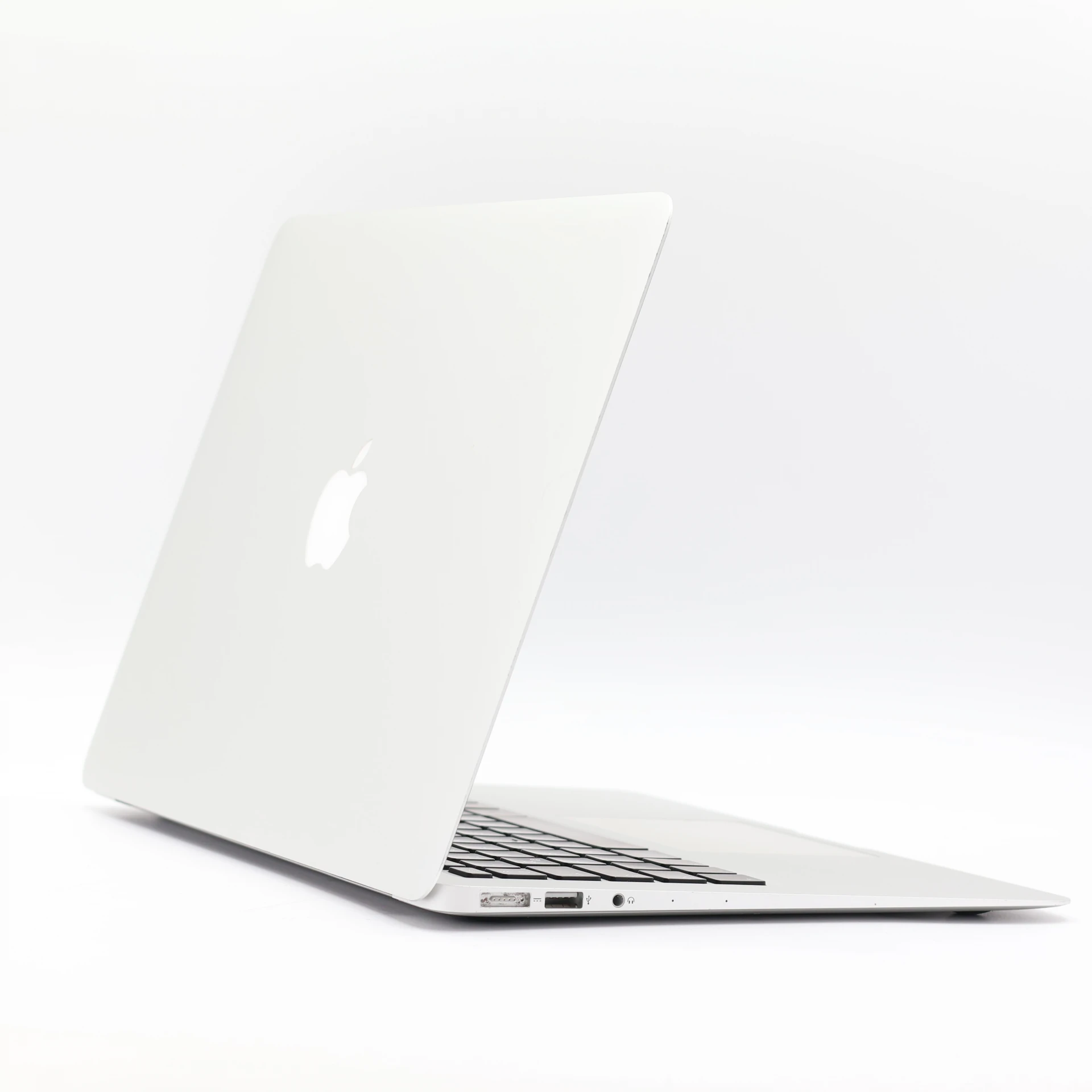 1 év garanciával! Felújított Apple Macbook AIR i5 2015 early 128 GB Silver