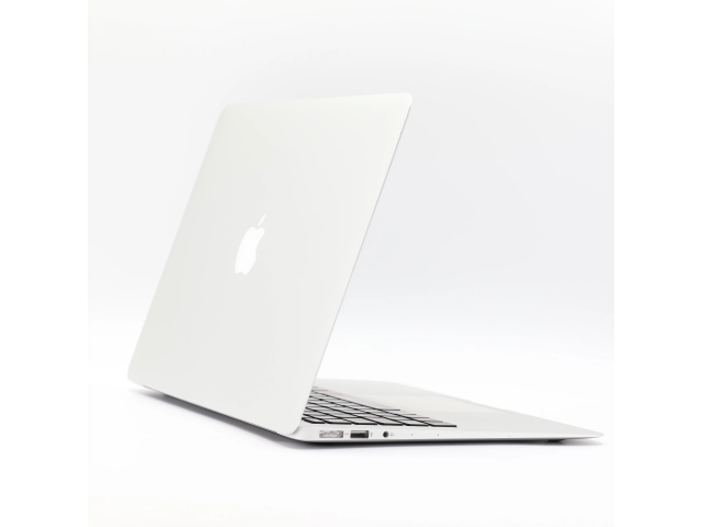 1 év garanciával! Felújított Apple Macbook AIR i5 2015 early 128 GB Silver