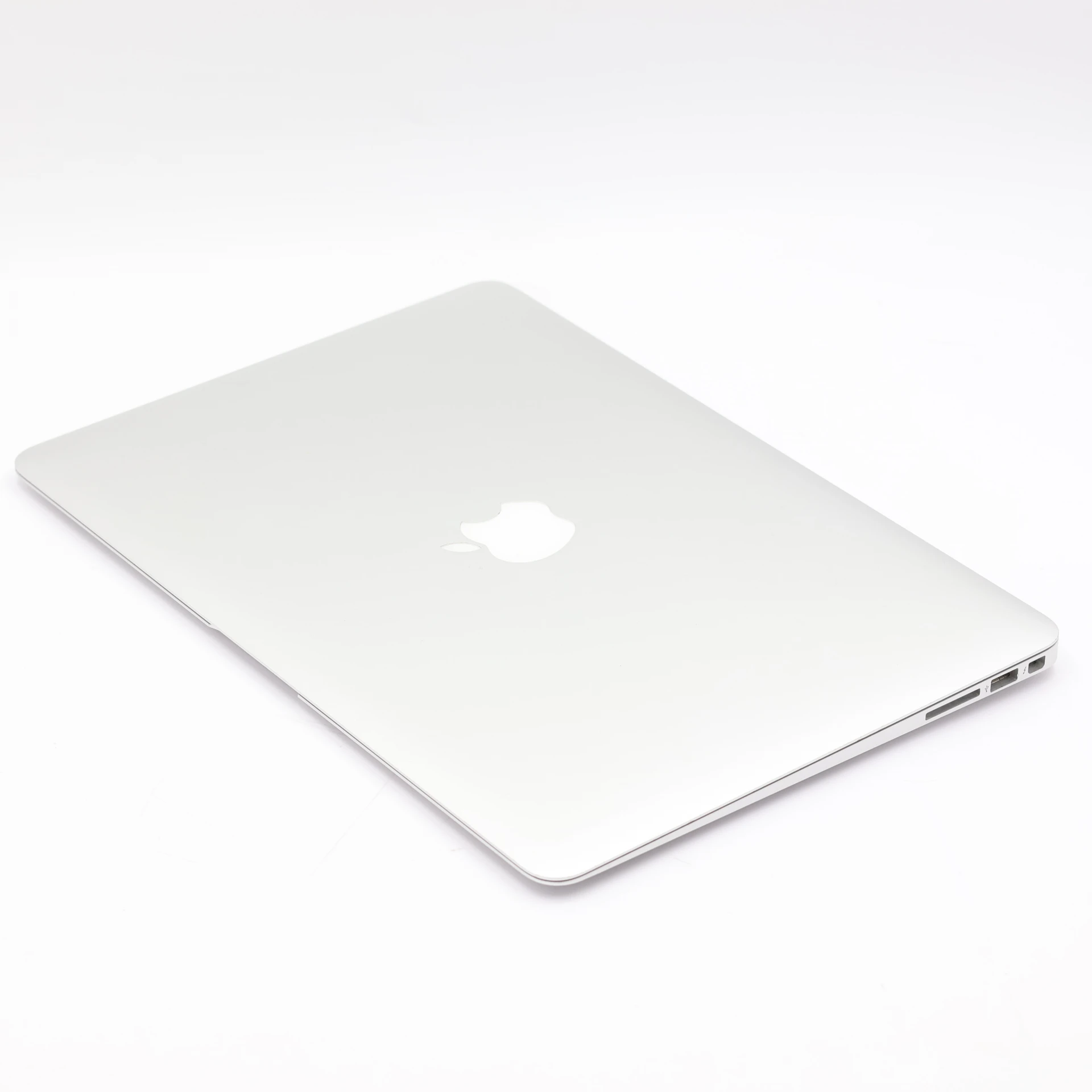 1 év garanciával! Felújított Apple Macbook AIR i5 2015 early 128 GB Silver