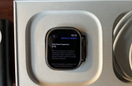 Apple watch Ultra szíjjakkal, töltőkkel