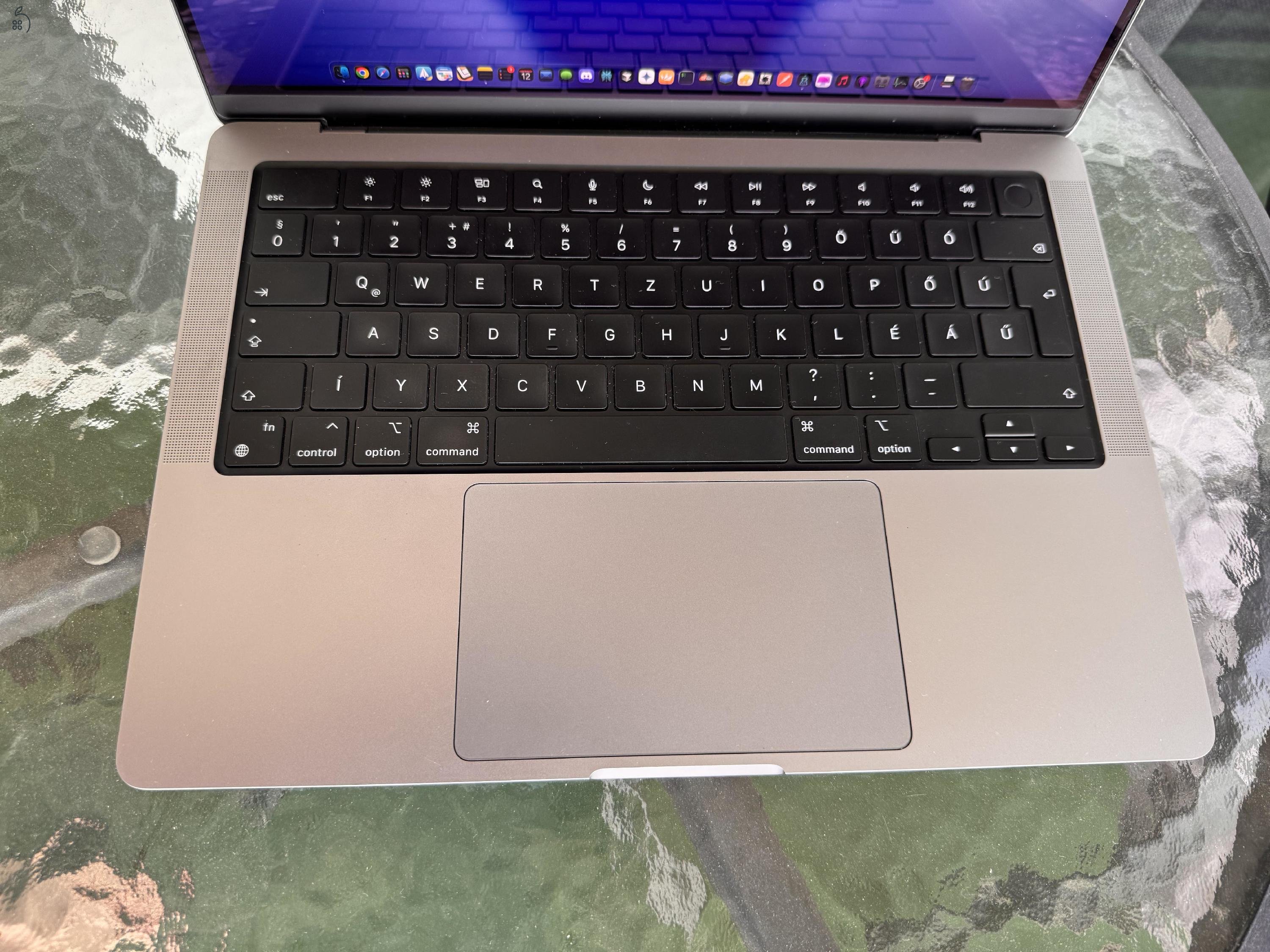 MacBook Pro 14 (2021) Space Gray, 16 GB RAM, 512 GB SSD (magyar bill)