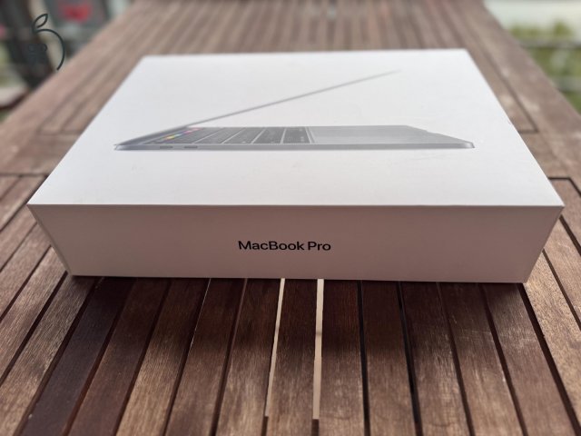 Apple MacBook Pro i5 16GB RAM, 512GB SSD