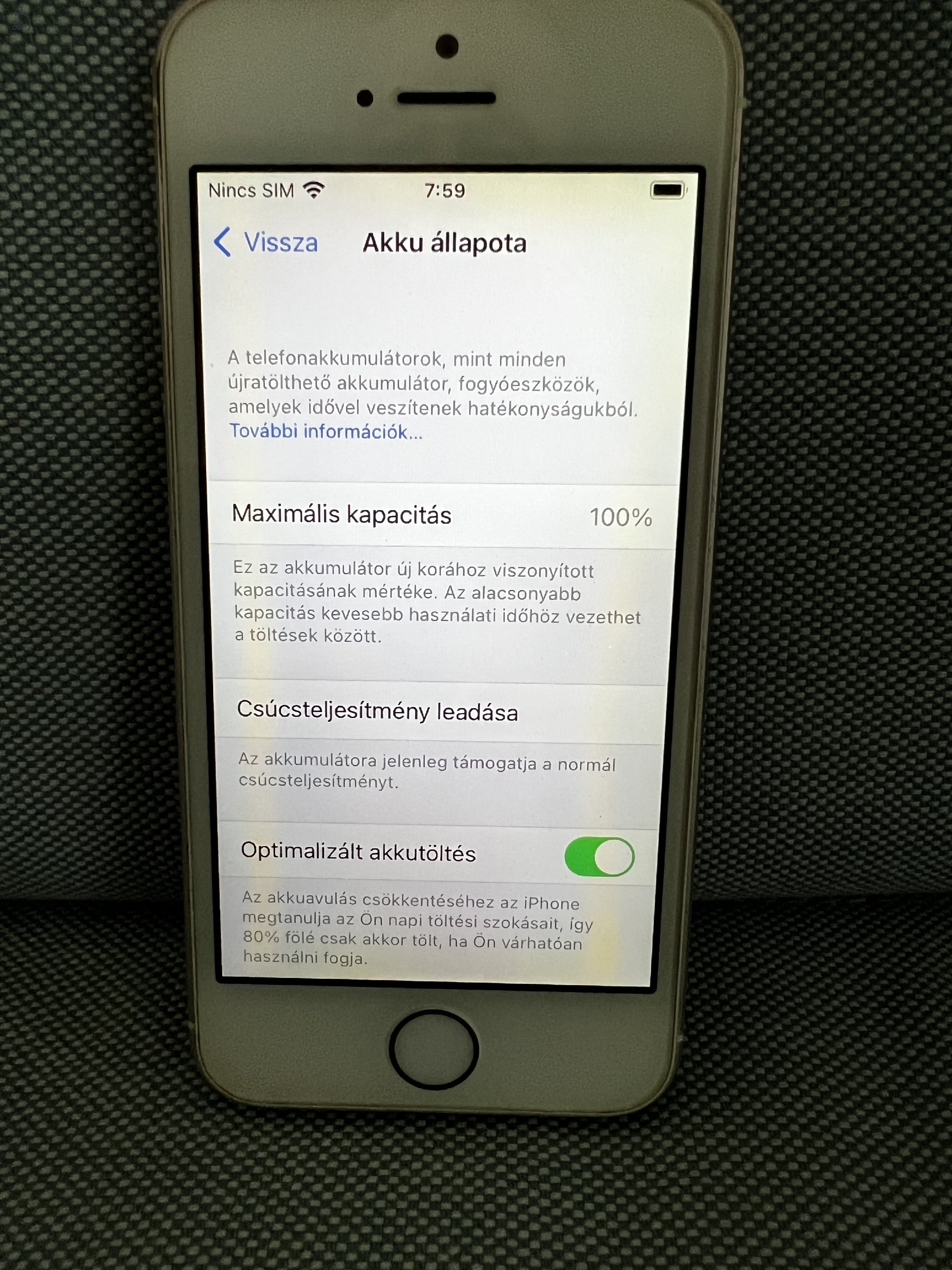 iPhone SE (1) rosegold - 100%-os akksi