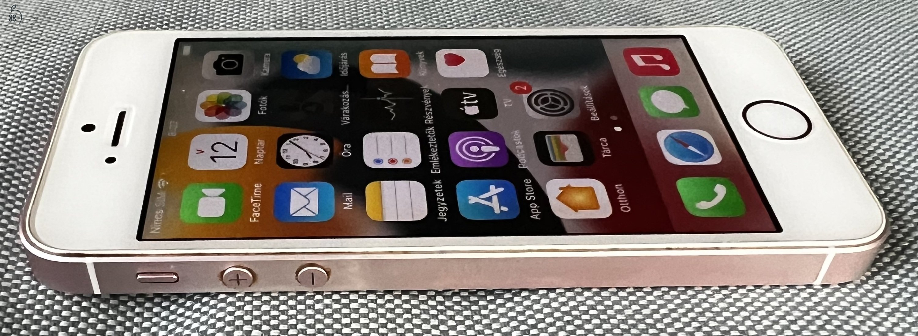 iPhone SE (1) rosegold - 100%-os akksi