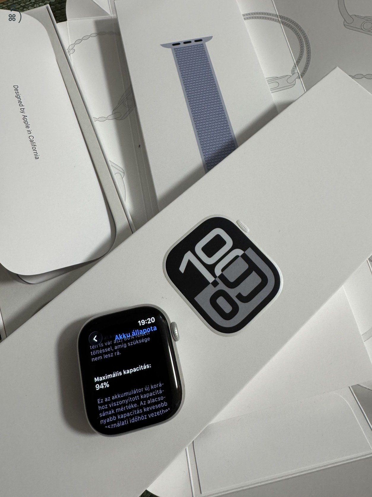 Apple Watch Series 10, 42mm, Silver Aluminium, Blue Cloud Sport Loop, 1 év gari