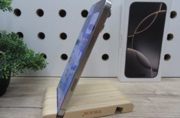 Apple iPhone 16 Pro Max – Natural Titanium – ProMotion, profi kamera, USB-C – 256 GB – Használt, megkímélt – 97% akku – 3 hónap garancia
