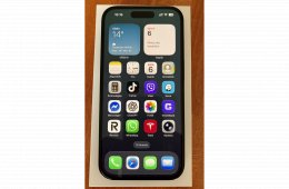 Karcmentes Apple től vásárolt nagyon szép állapot.