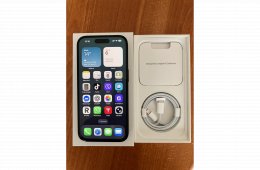 Karcmentes Apple től vásárolt nagyon szép állapot.