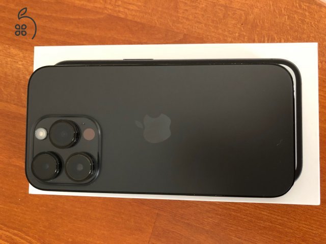 Karcmentes Apple től vásárolt nagyon szép állapot.