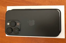 Karcmentes Apple től vásárolt nagyon szép állapot.