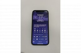 Eladó iPhone 12 fekete színben 128 GB tárhellyel 