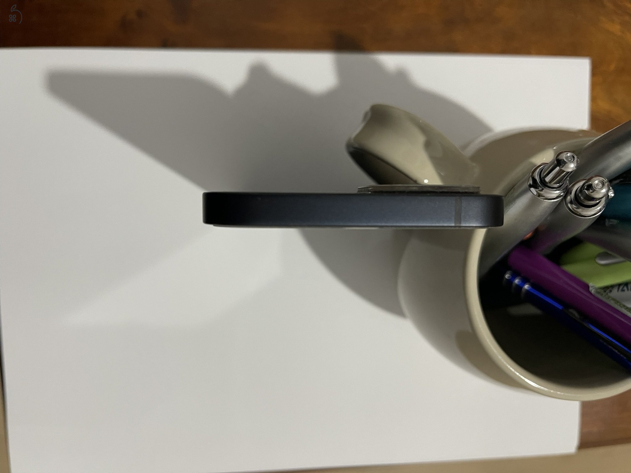 Eladó iPhone 12 fekete színben 128 GB tárhellyel 