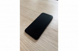 iPhone 16 Pro Max 256GB Fekete Titán 96% Akksi