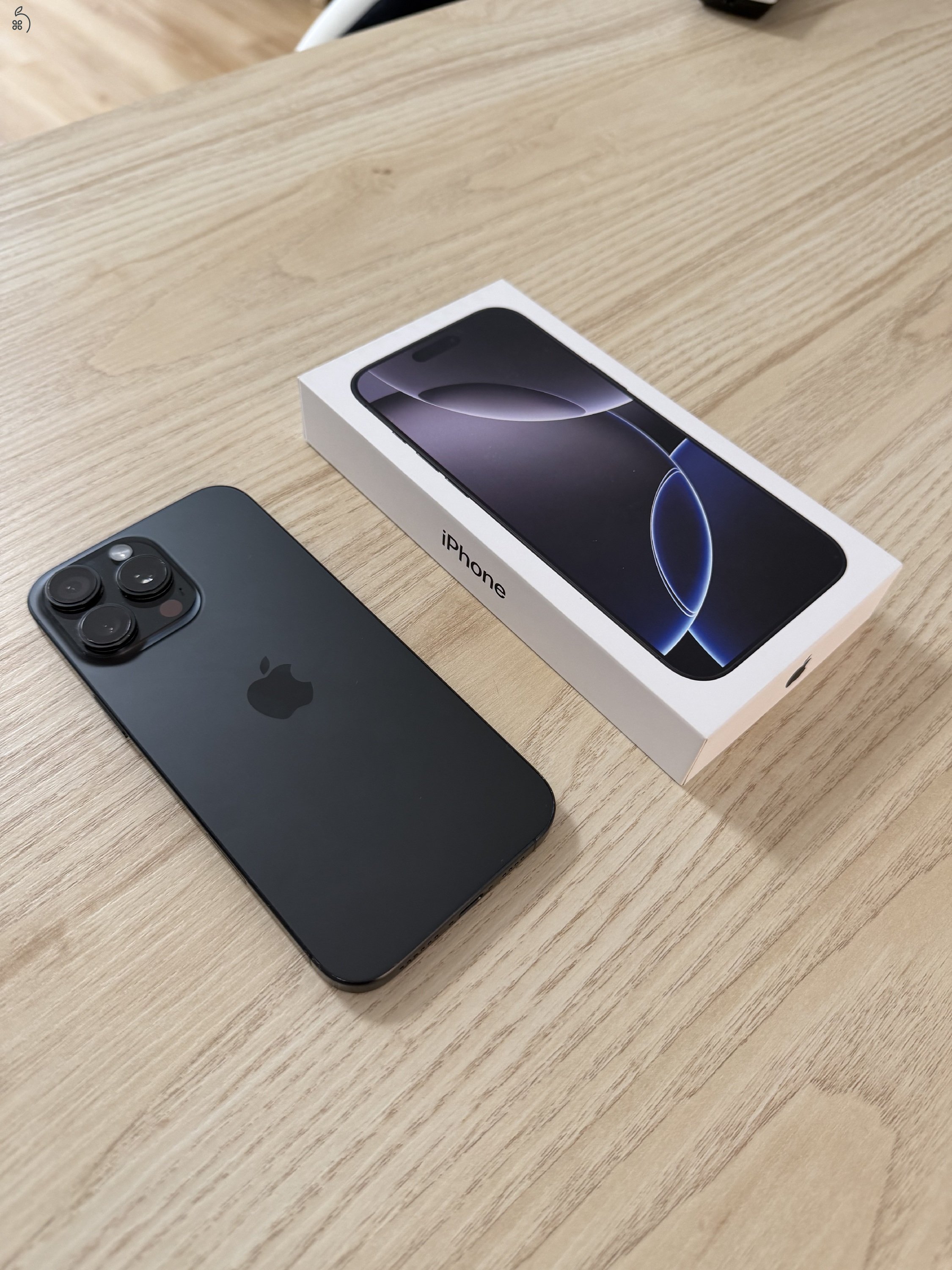 iPhone 16 Pro Max 256GB Fekete Titán 96% Akksi