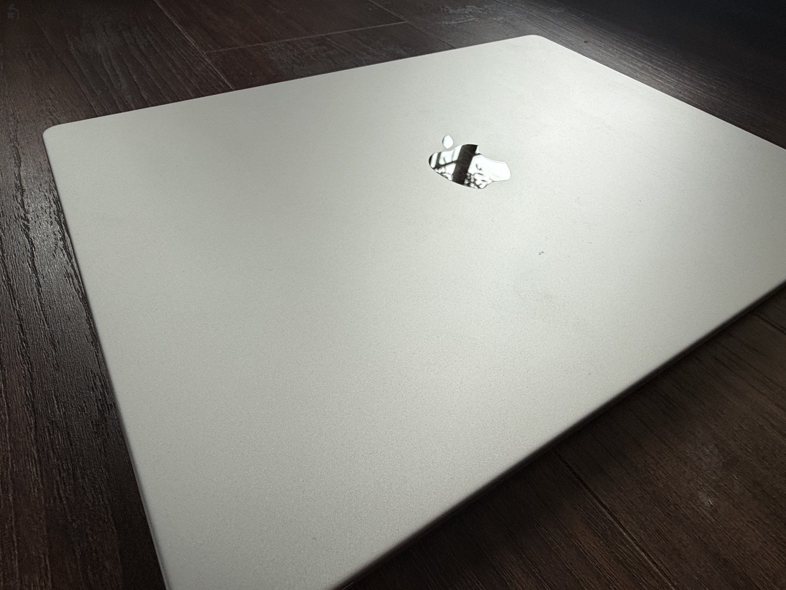 Újszerű MacBook Pro 16” Retina | 12 +19 magos M2 Pro | 16GB RAM | 512GB SSD | Újszerű állapot ????