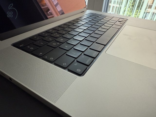 Újszerű MacBook Pro 16” Retina | 12 +19 magos M2 Pro | 16GB RAM | 512GB SSD | Újszerű állapot ????