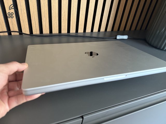 Újszerű MacBook Pro 16” Retina | 12 +19 magos M2 Pro | 16GB RAM | 512GB SSD | Újszerű állapot ????