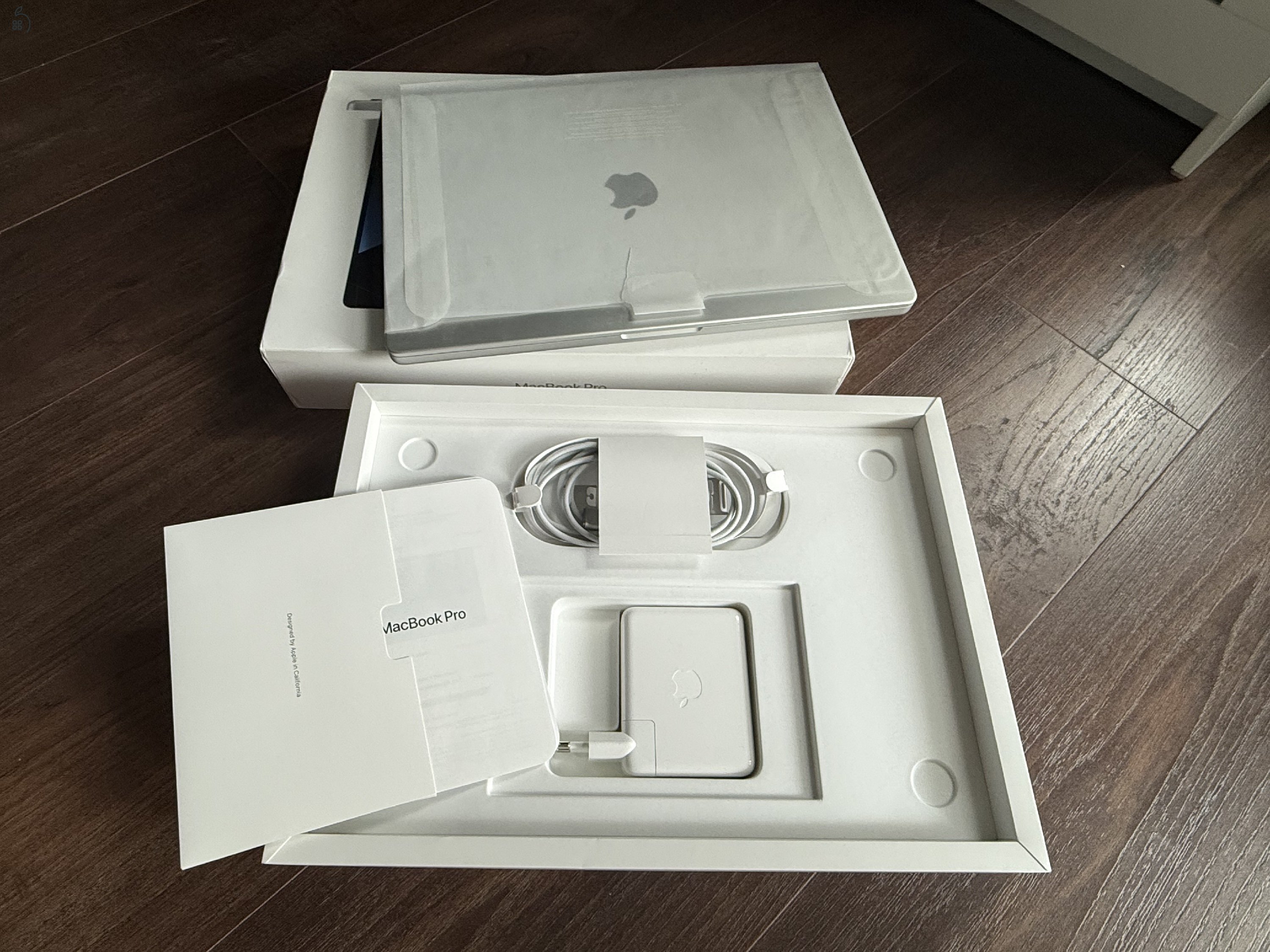 Újszerű MacBook Pro 16” Retina | 12 +19 magos M2 Pro | 16GB RAM | 512GB SSD | Újszerű állapot ????