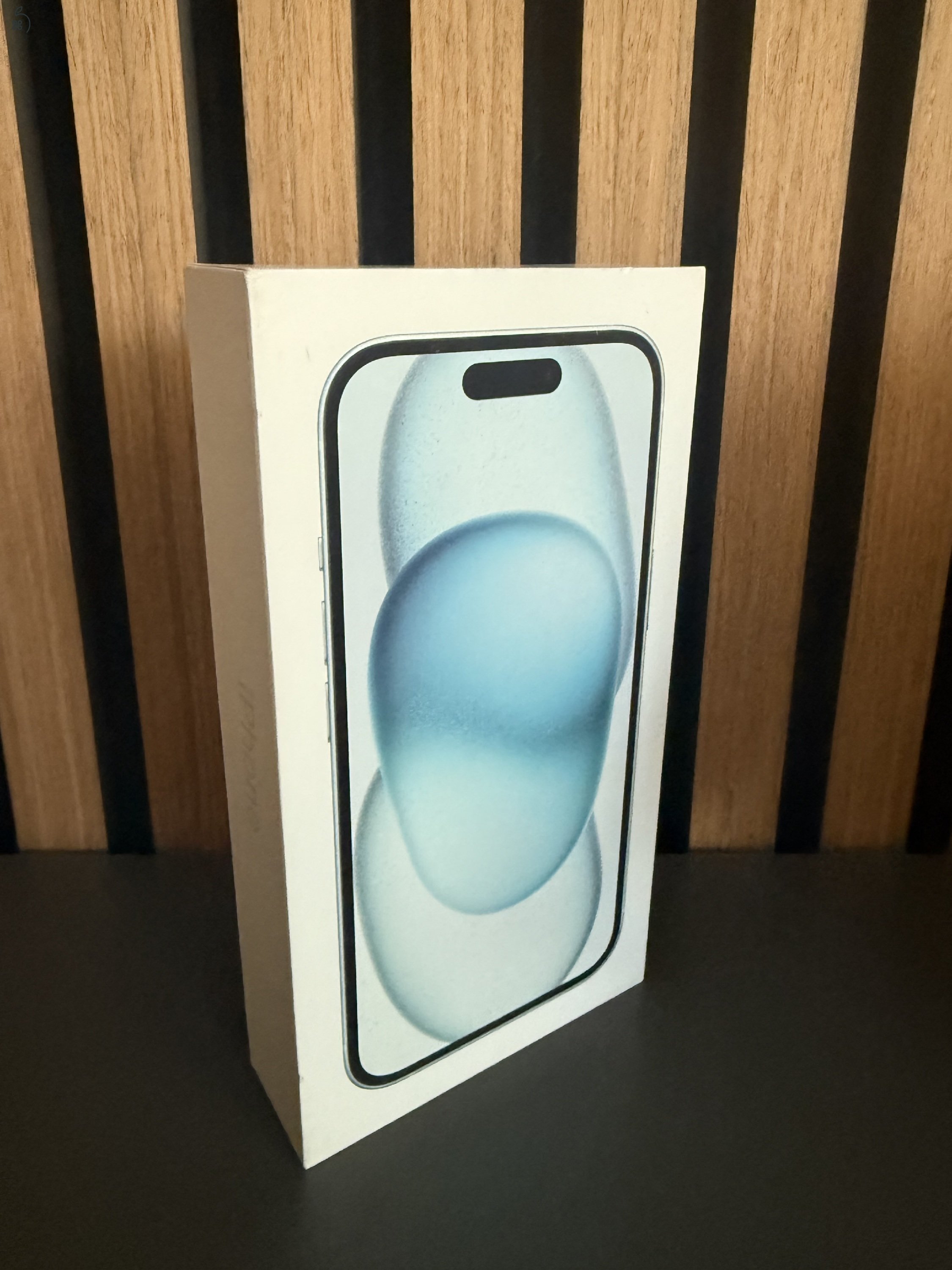 Új Bontatlan Apple iPhone 15 Garanciás