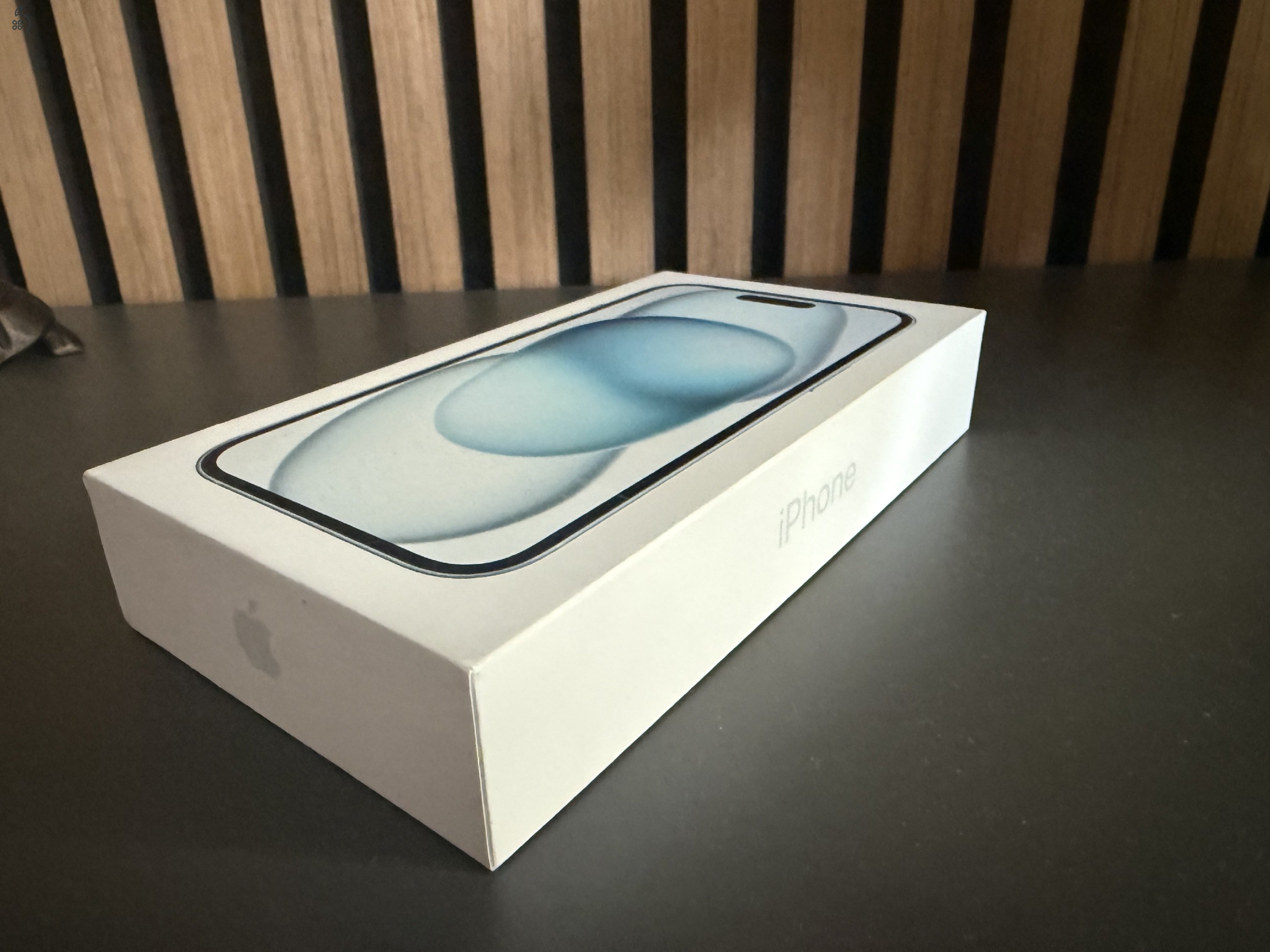 Új Bontatlan Apple iPhone 15 Garanciás