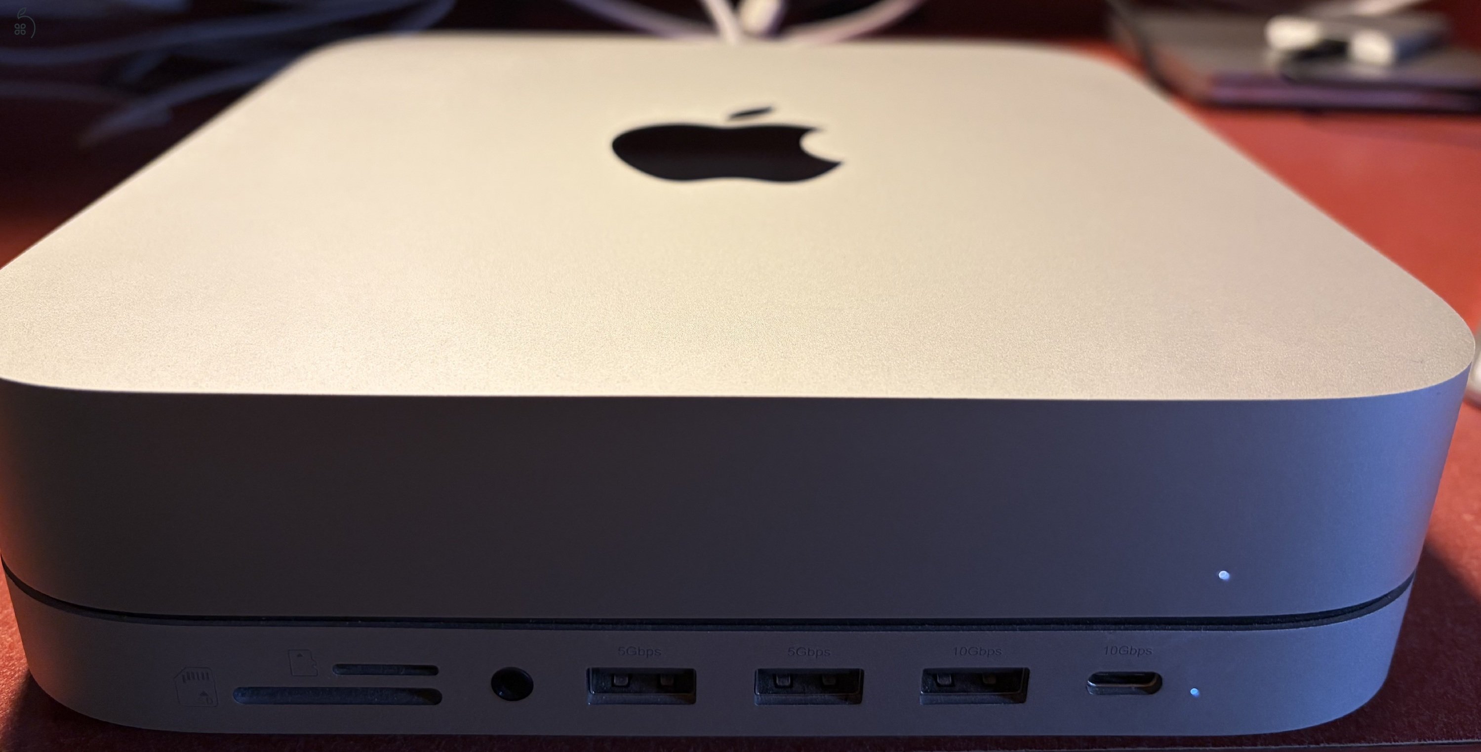 Mac Mini M2, 8 GB, 500 GB tárhely + Satechi Hub