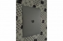 Apple Macbook