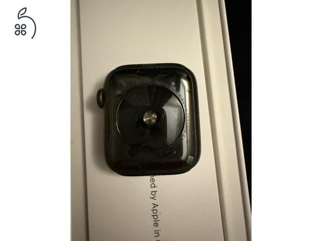 Fekete 40mm iWatch eladó